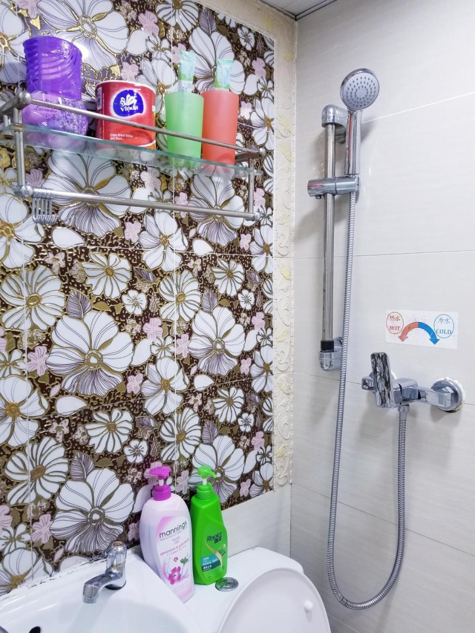 Longwin Hostel Гонконг Экстерьер фото